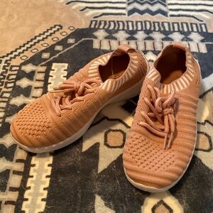 Never worn stretch knit shoes